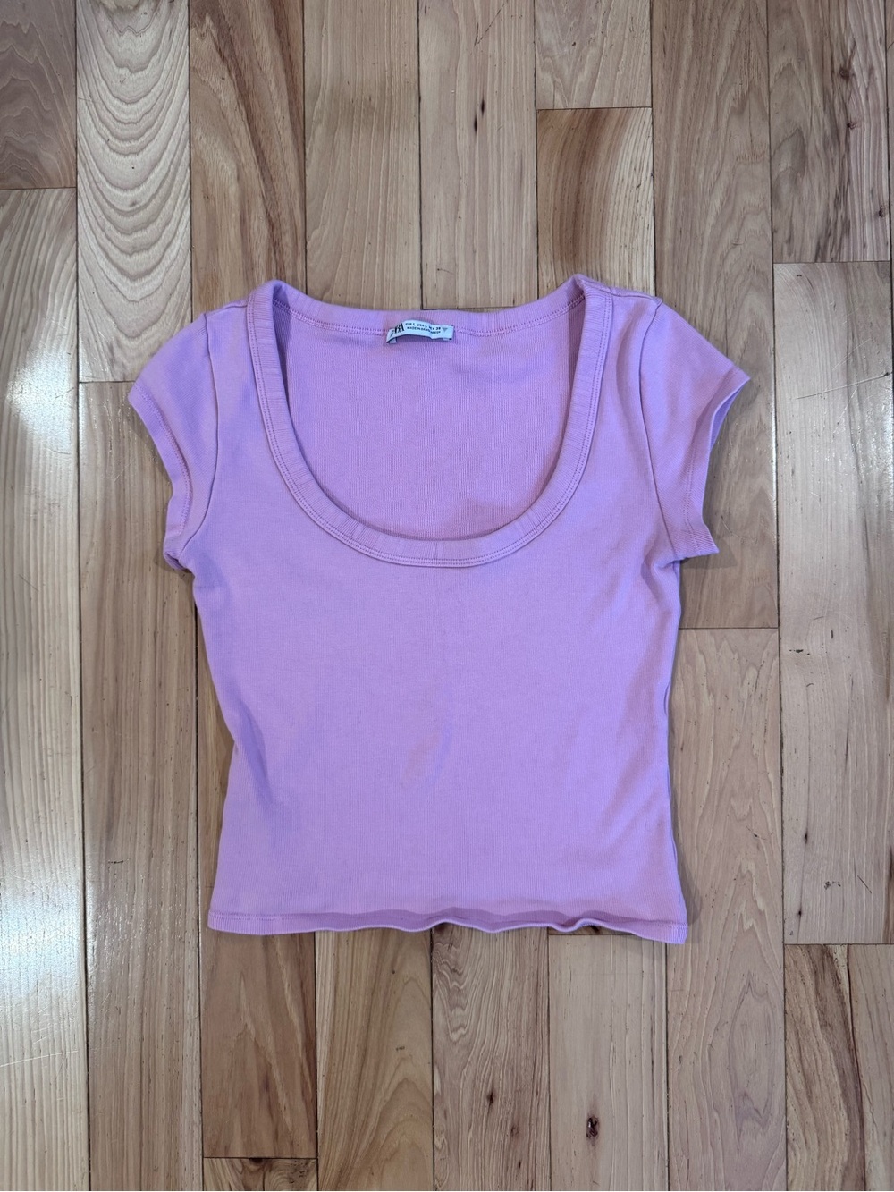 Zara Short Sleeve Scoop Neck Tee in Light Pink - Size Large